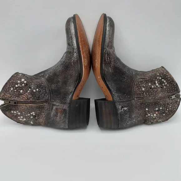 Frye Deborah Studded Metallic Leather Ankle Short Boots. - Picture 15 of 16